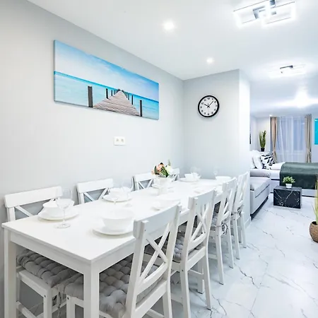 Super - Fresh And Modern Apartment