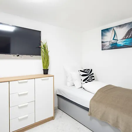 Super - Fresh And Modern Apartament